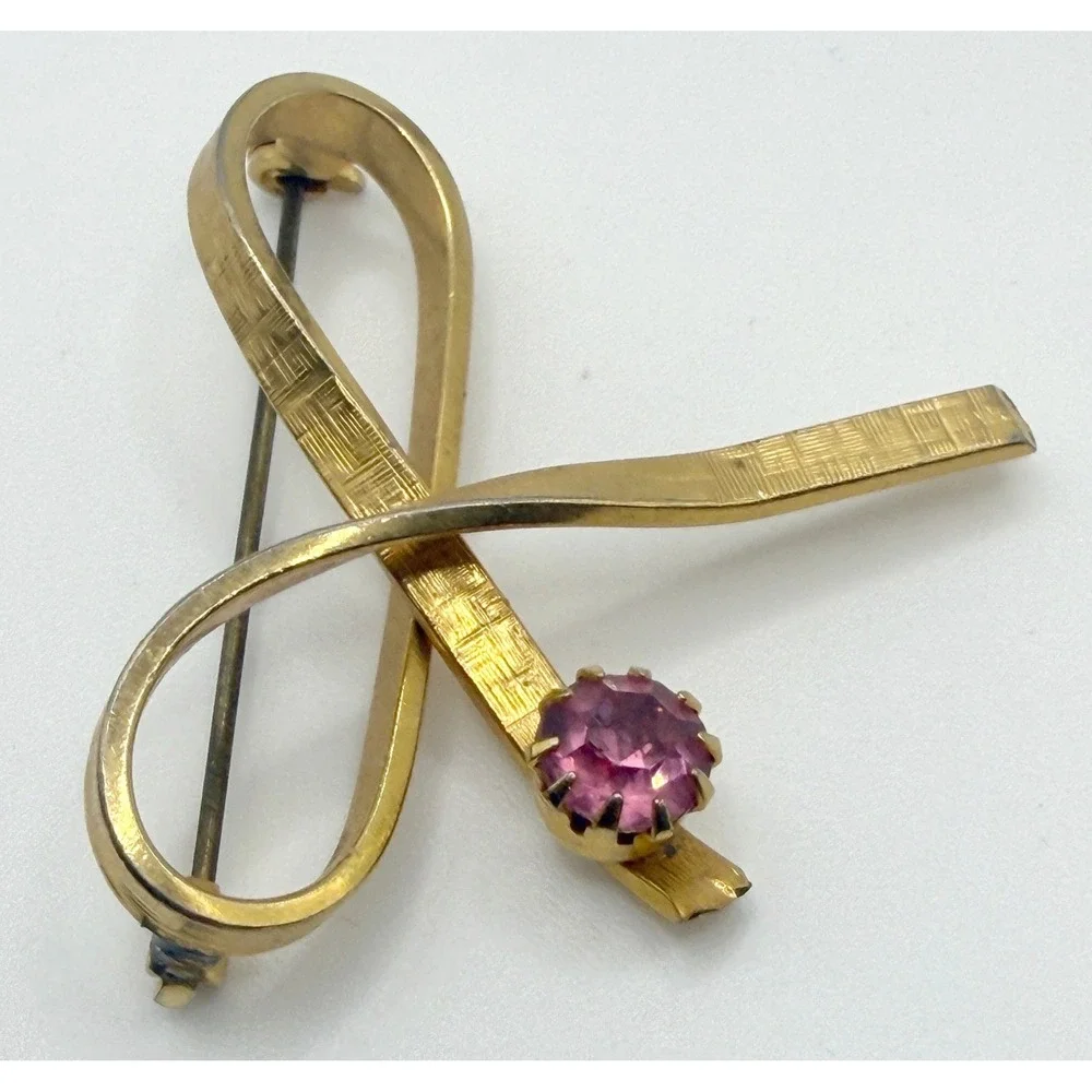 Vintage Gold‎ Tone Bow Brooch Pink Accent Textured 1.75
